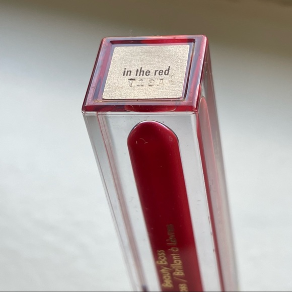 Stila Lip Gloss ‘In the Red’ - Picture 7 of 7